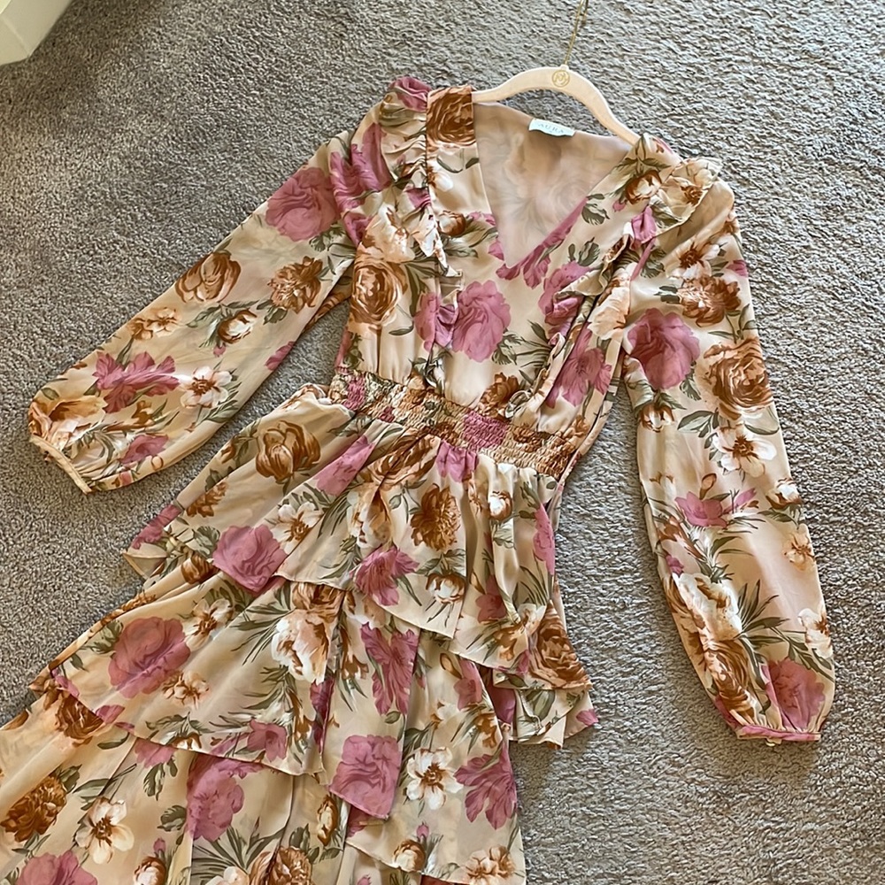 Red Dress Boutique Aura Size Small “It’s our thing” floral maxi blush